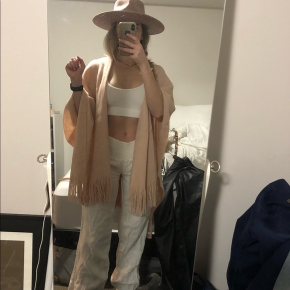 Meet your Posher, Genifer - Picture 9 of 12